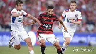 网红薇娅疑,似受伤拄拐,杖轮椅直播,星耀娱乐,星耀娱乐官网,星耀娱乐官网玩家首选