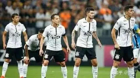 斯洛伐克足球队与17位拒绝降薪球员解除合同，破产程序启动