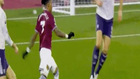 那波利意外输给升班马科莫，错过重返意甲榜首机会